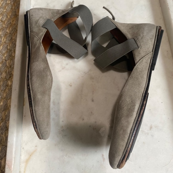 Gentle Souls Gray Flats - Picture 3 of 3